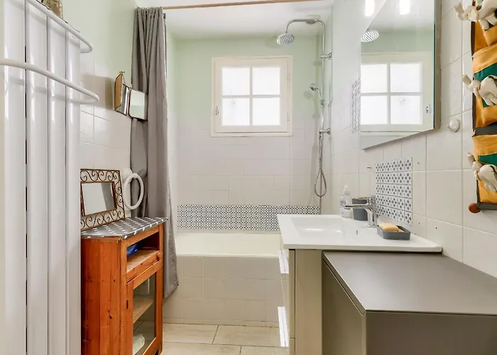 Nyaraló Douce Escapade Avec Jardin A 800m De La